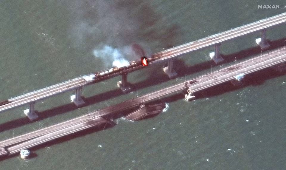 nga cho biet 3 nguoi chet trong vu no lam sap cau o crimea hinh 3