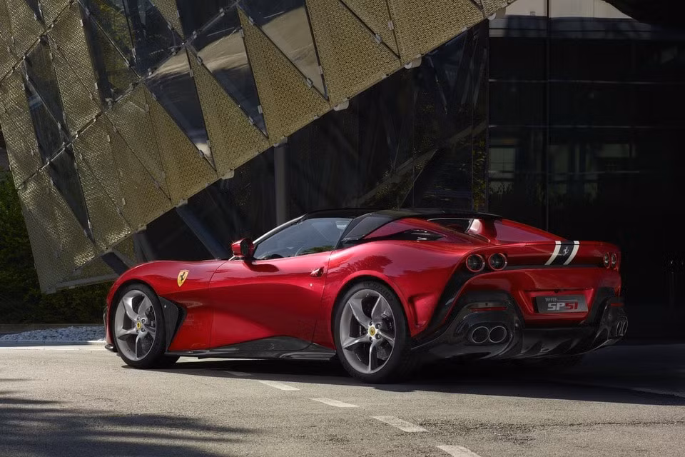can canh sieu xe ferrari sp51 doc nhat the gioi hinh 2
