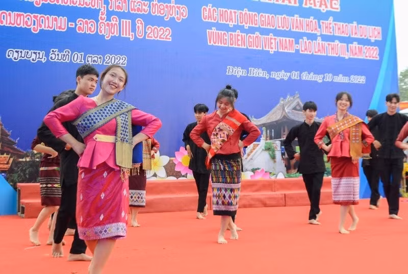 da dang sac mau van hoa viet nam lao tai dien bien hinh 4