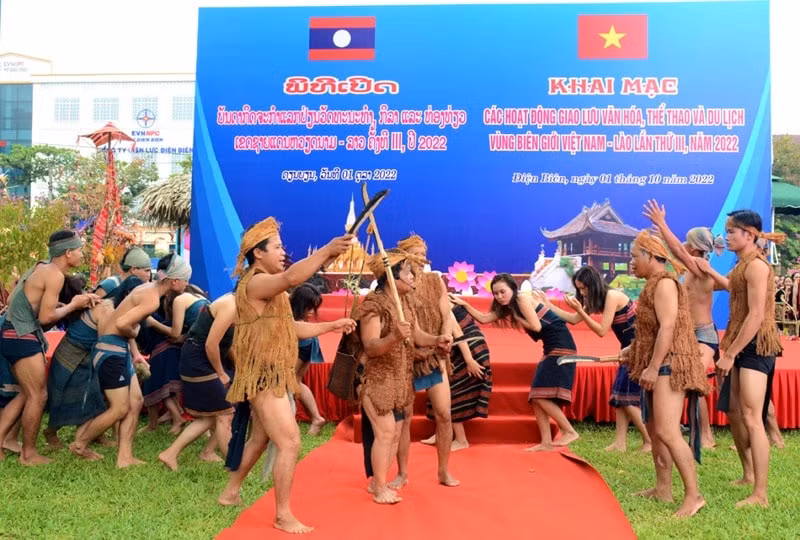 da dang sac mau van hoa viet nam lao tai dien bien hinh 3