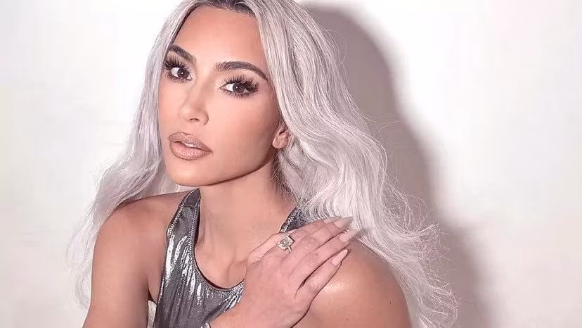 kim kardashian ra dieu kien doi voi nguoi len chuyen co cua minh hinh 3