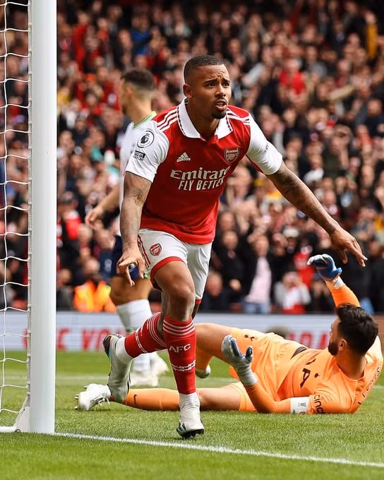 thang dam tottenham arsenal giu vung ngoi dau ngoai hang anh hinh 2