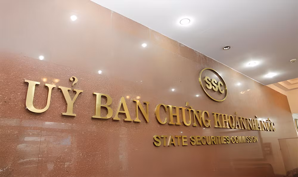 uy ban chung khoan nha nuoc len tieng ve vu bat ba truong my lan hinh 1
