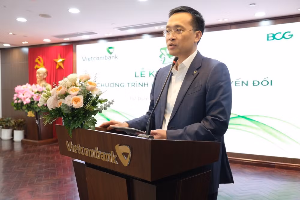 vietcombank to chuc le khoi dong chuong trinh hanh dong chuyen doi hinh 1