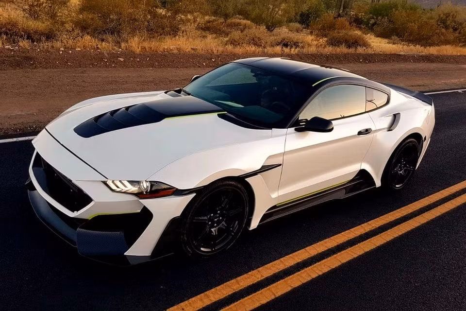 ford mustang trong ham ho hon voi goi do than rong hinh 8