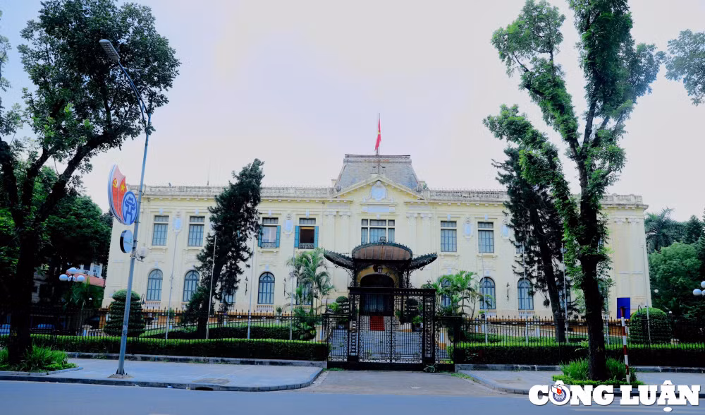 nhung dia danh mang dau chan lich su gan voi ngay giai phong thu do ha noi hinh 1