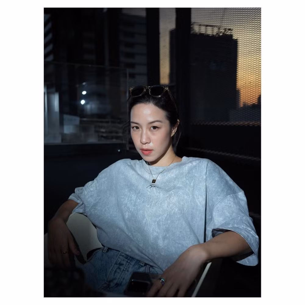 dien vien thai lan bi cong dong mang che bai vi yeu cung luc 4 nguoi hinh 3