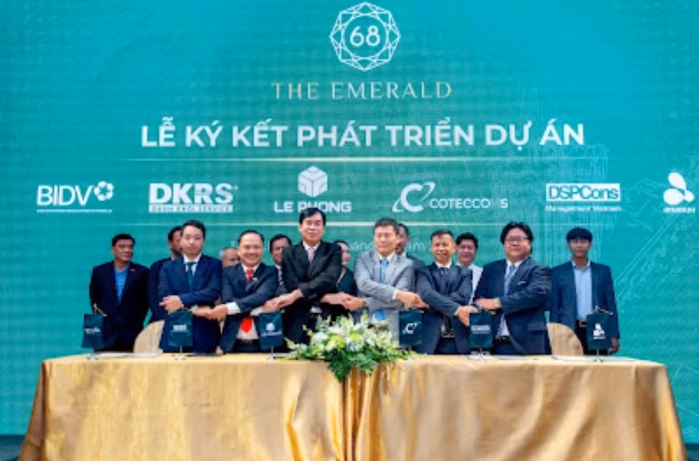 le ky ket phat trien du an can ho cao cap the emerald 68 hinh 2