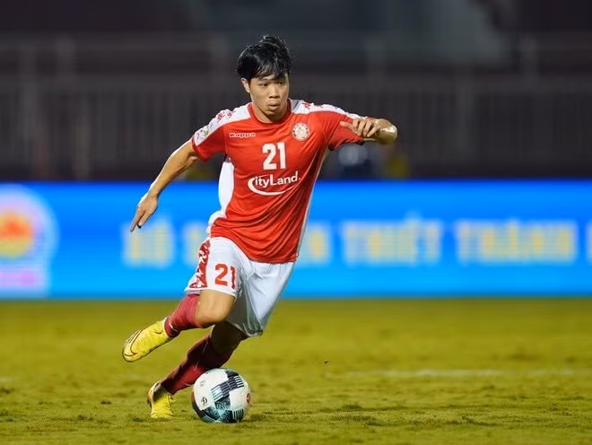 Công Phượng cầu thủ ghi bàn tốt nhất mùa giải V.league 2020. Ảnh: baogiaothong.vn