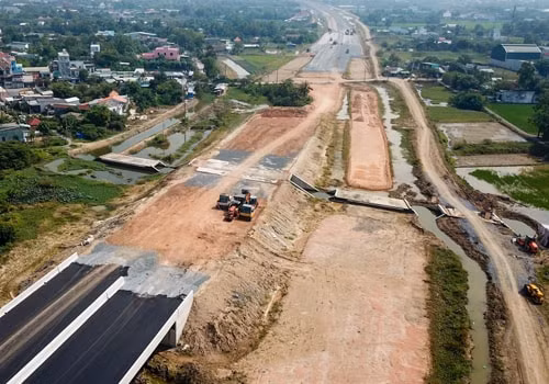 Cao tốc Diễn Châu - Bãi Vọt thuộc Dự án xây dựng một số đoạn đường bộ&nbsp;cao tốc&nbsp;trên tuyến Bắc - Nam phía Đông trị giá hơn 11.000 tỷ đồng đã tìm được nhà thầu xây dựng. Ảnh minh họa
