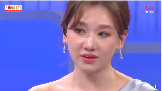 Hari Won bật khóc cho biết bản thân mình rất muốn có con nhưng lại phát hiện mình bị ung thư cổ tử cung.