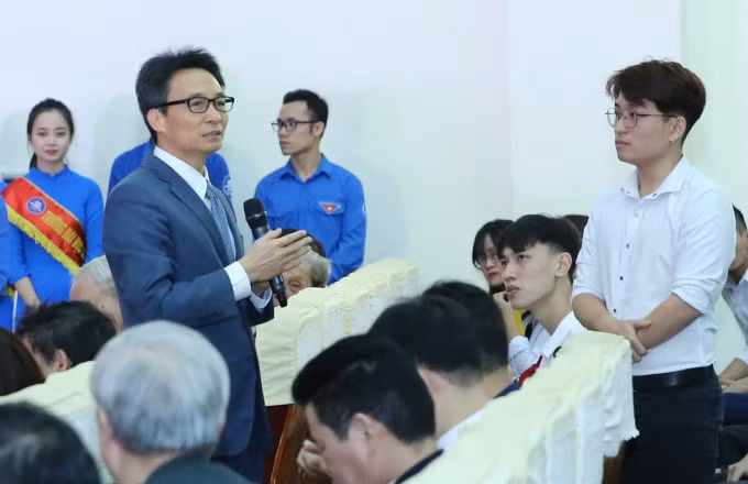 Theo Phó Thủ tướng Vũ Đức Đam, một trong những kết quả nổi bật của đổi mới giáo dục là thực hiện tự chủ đại học. Ảnh. VGP