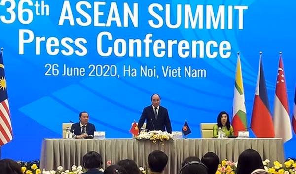 Thủ tướng Nguyễn Xuân Phúc chủ trì cuộc họp báo về&nbsp; kết quả Hội nghị Cấp cao ASEAN lần thứ 36, tháng 6/2020
