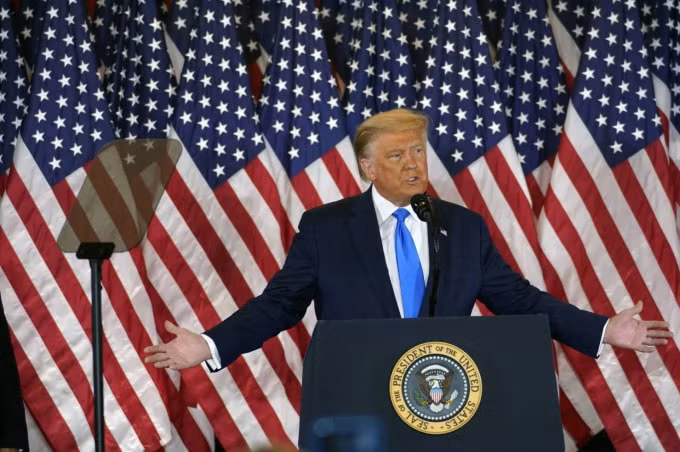 Tổng thống Hoa Kỳ Donald Trump phát biểu tại Nhà Trắng vào sáng sớm Thứ Tư. Ảnh: DOUG MILLS/THE NEW YORK TIMES
