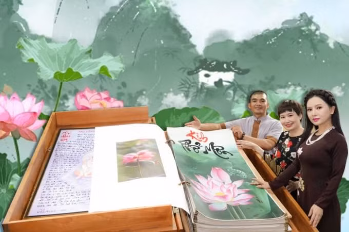 Kinh Phổ Môn là cuốn kinh nói về ứng thân của Mẹ Quan Âm để cứu nạn, cứu khổ chúng sanh, tai qua nạn khỏi.
