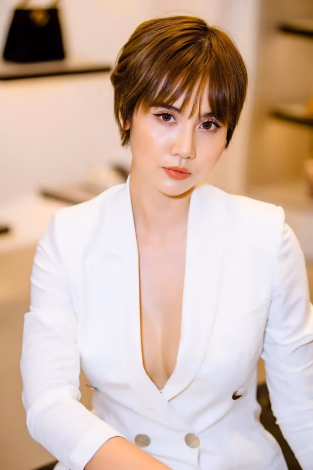 ly hon - huyen