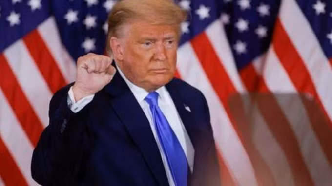 Tổng thống Mỹ Donald Trump tuyên bố thắng cử sớm. Ảnh: SWI