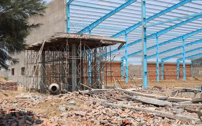 Khởi tố thêm 3 cán bộ liên quan đến vụ sập tường làm 7 người chết ở Vĩnh Long. Ảnh: baodansinh.vn