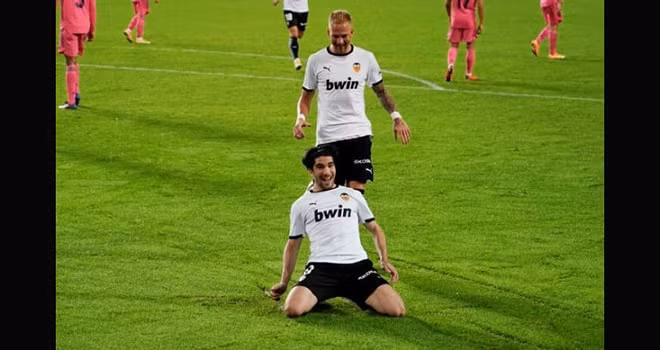 Cầu thủ Carlos Soler có 3 bàn thắng ăn điểm trên chấm 11. Ảnh: thethaovanhoa.vn