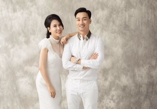 5 cap vo chong hanh phuc nhat trong lang giai tri viet hinh 3