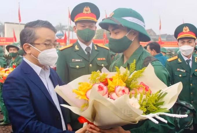 gan 1500 thanh nien ha tinh len duong nhap ngu bao ve to quoc hinh 6