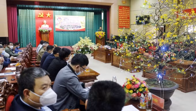 bao chi gop phan tuyen truyen hinh anh bo doi cu ho tren que huong dai tuong vo nguyen giap hinh 1