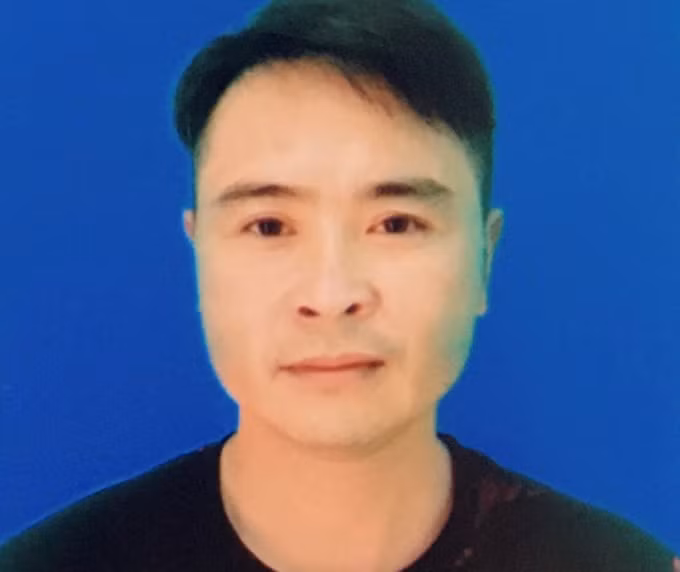 khoi to doi tuong ru re loi keo nguoi khac xuat canh trai phep hinh 1
