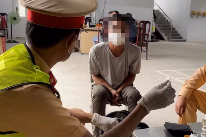bao dong tinh trang tai xe duong tinh voi ma tuy hinh 1