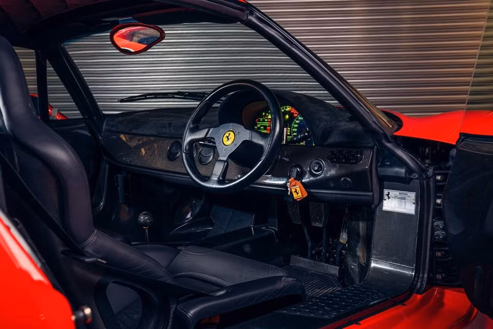 ferrari f50 hang hiem voi tay lai nghich duoc rao ban dau gia hinh 6