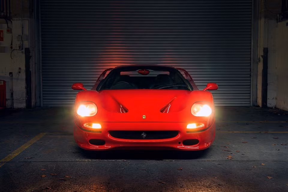 ferrari f50 hang hiem voi tay lai nghich duoc rao ban dau gia hinh 3