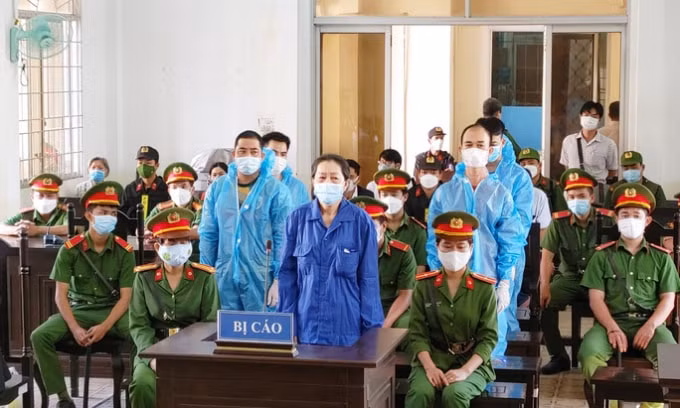 trum buon lau muoi tuong hau toa trong vu van chuyen trai phep tien te qua bien gioi hinh 1