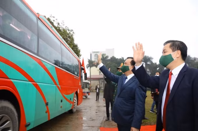 bi thu thanh uy ha noi dong vien tan binh len duong nhap ngu hinh 2
