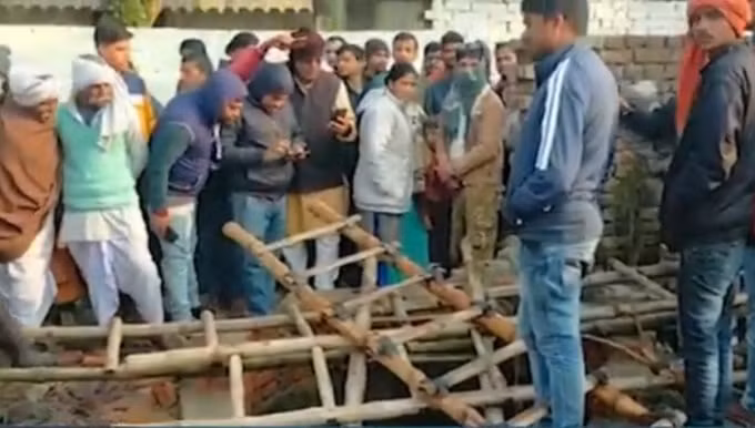 13 nguoi roi xuong gieng va tu vong khi tham du dam cuoi o an do hinh 1