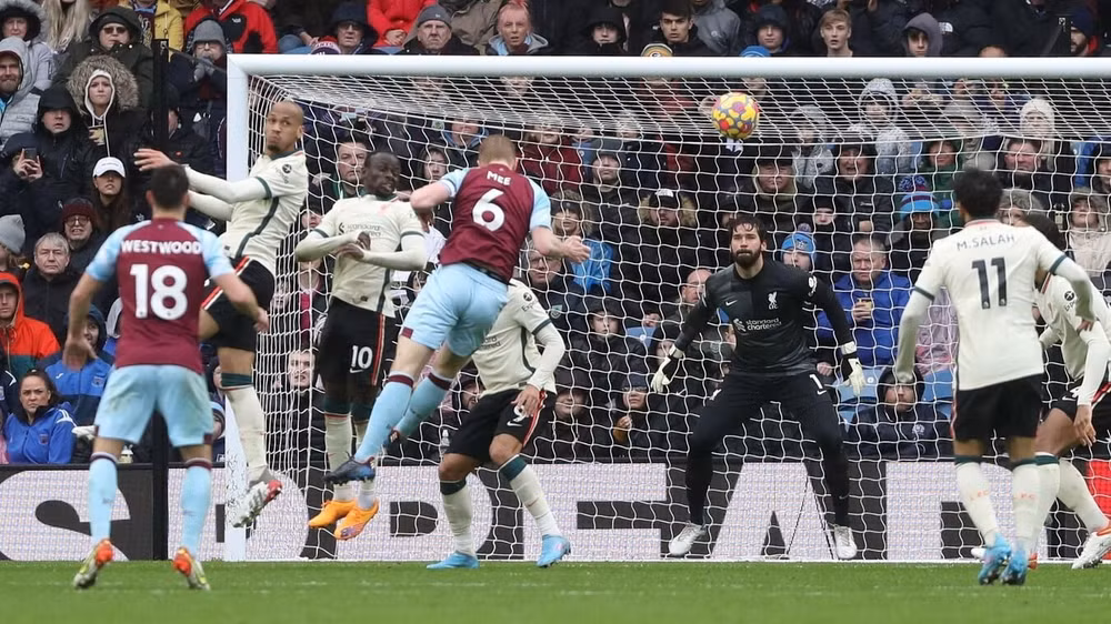 thang burnley 1 0 liverpool tiep tuc bam sat man city hinh 6