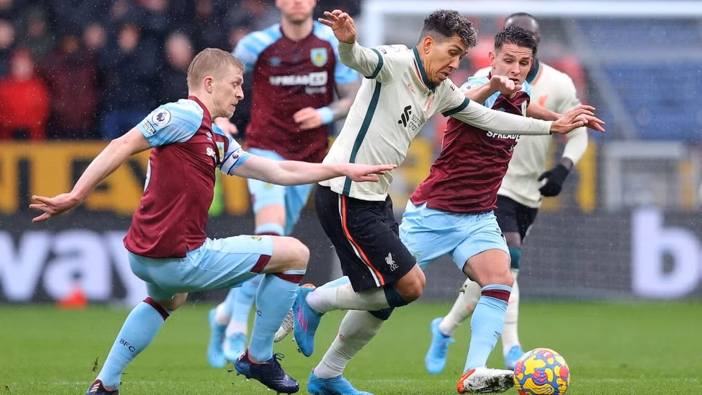 thang burnley 1 0 liverpool tiep tuc bam sat man city hinh 1