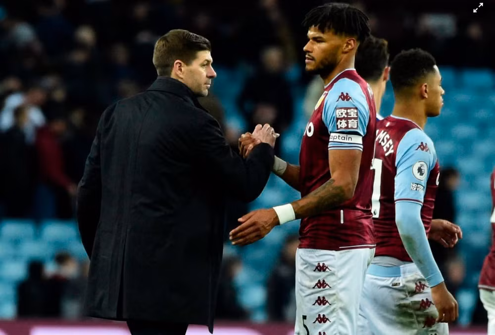 coutinho toa sang aston villa van khong the danh bai leeds hinh 10