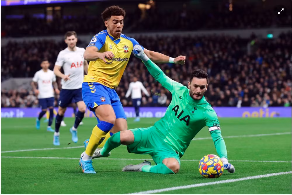 tottenham thua nguoc 2 3 southampton chi trong 4 phut hinh 1