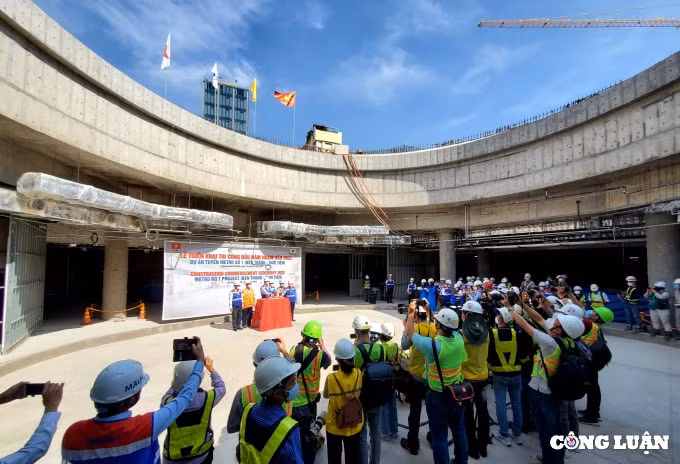 toan canh nha ga sau 4 tang duoi long dat cua metro so 1 ben thanh suoi tien hinh 1