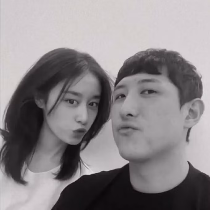 jiyeon thong bao ket hon voi van dong vien bong chay hwang jae kyun hinh 1