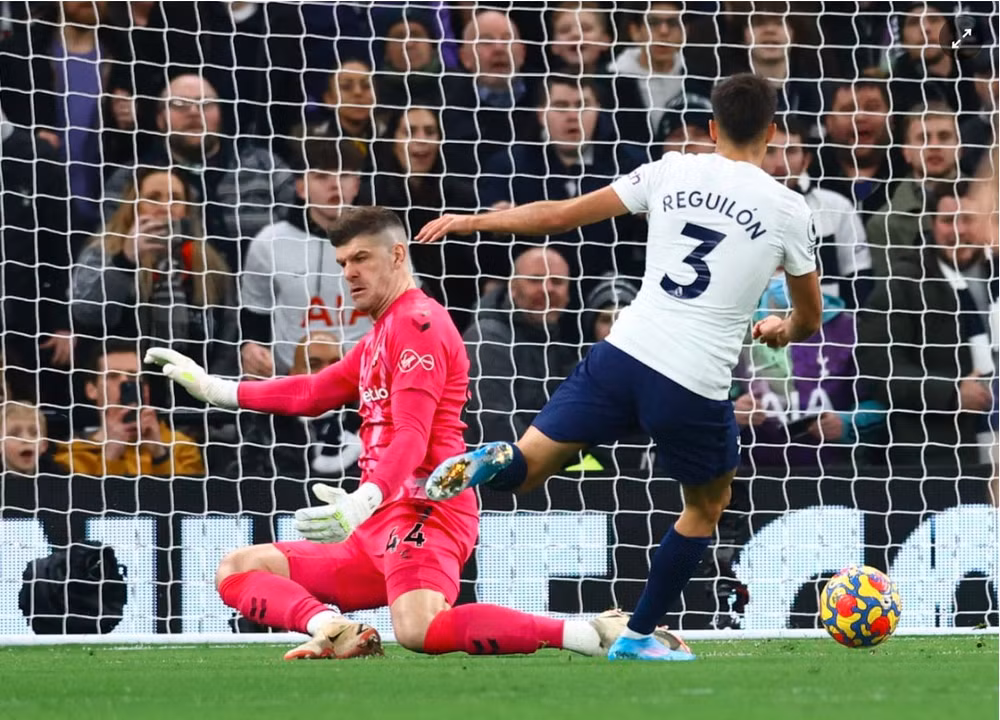 tottenham thua nguoc 2 3 southampton chi trong 4 phut hinh 3