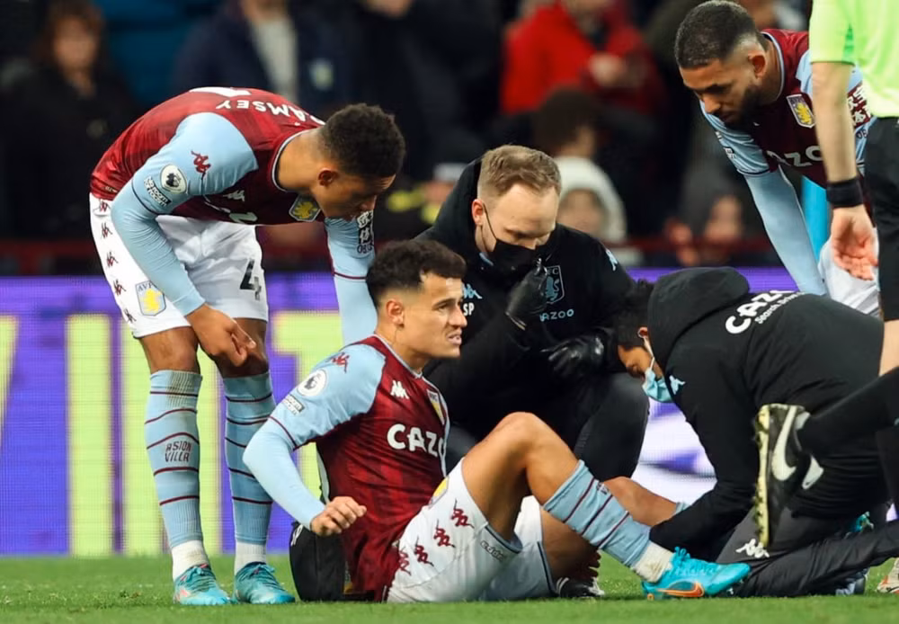 coutinho toa sang aston villa van khong the danh bai leeds hinh 8