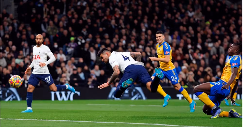 tottenham thua nguoc 2 3 southampton chi trong 4 phut hinh 2
