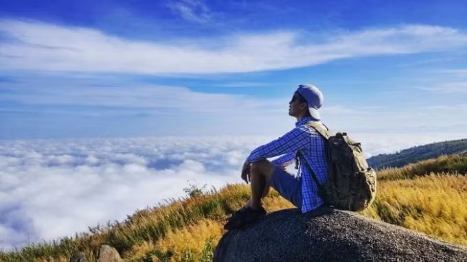 top 10 ngon nui co phong canh dep nhat viet nam me hoac du khach hinh 5