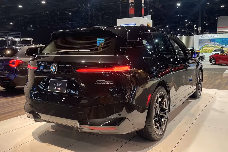 suv dien hieu nang cao bmw ix m60 lan dau xuat hien thuc te hinh 4