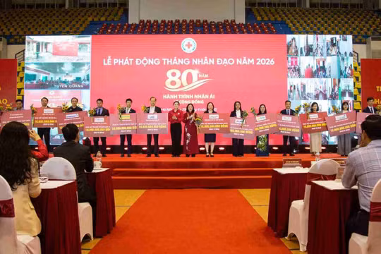 SeABank ủng hộ 10 tỷ đồng hưởng ứng Tháng Nhân đạo năm 2026