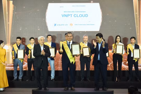 Không chỉ là giải thưởng, điều gì đứng sau 7 lần được xướng tên của VNPT tại Sao Khuê 2026?