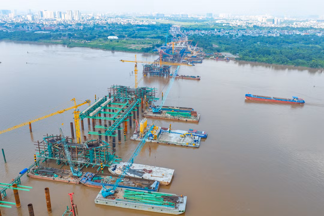 Cầu Trần Hưng Đạo: Thành công vượt lũ, dựng vòm thép chỉ sau 8 tháng khởi công