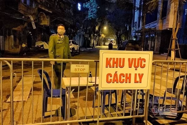 Khu vực nơi ở của bệnh nhân nhiễm virus SARS-CoV-2 đã bị cách ly. Ảnh: VNN