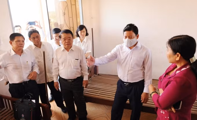 Ông Phạm Tấn Hòa – Phó Chủ tịch UBND tỉnh Long An đề nghị&nbsp;các đơn vị liên quan chuẩn bị đầy đủ các điều kiện thành lập bệnh viện dã chiến.