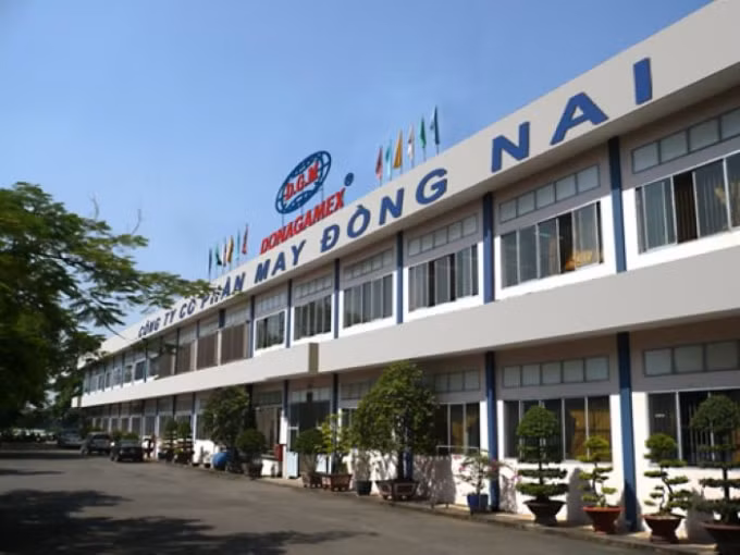 Với 60 - 70% nguyên liệu sản xuất nhập khẩu từ Trung Quốc và Hàn Quốc nên khi 2 quốc gia này bùng phát dịch, nhiều doanh nghiệp ở Đồng Nai phải lao đao theo